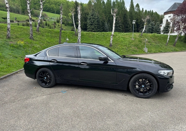 BMW Seria 5 cena 108000 przebieg: 133000, rok produkcji 2017 z Miłosław małe 154